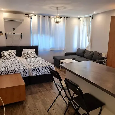 Slavyanska Апартамент Варна